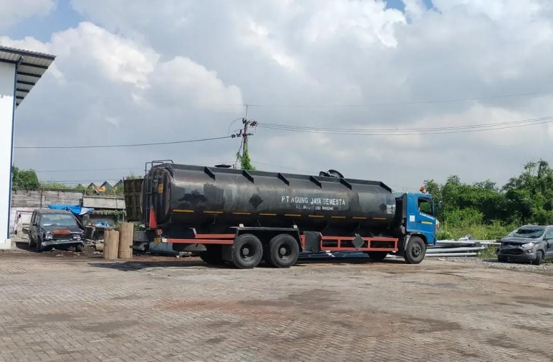 Ditinggal Sopir, Truk Tangki di Garasi Osowilangun Dibawa Kabur Diduga ODGJ