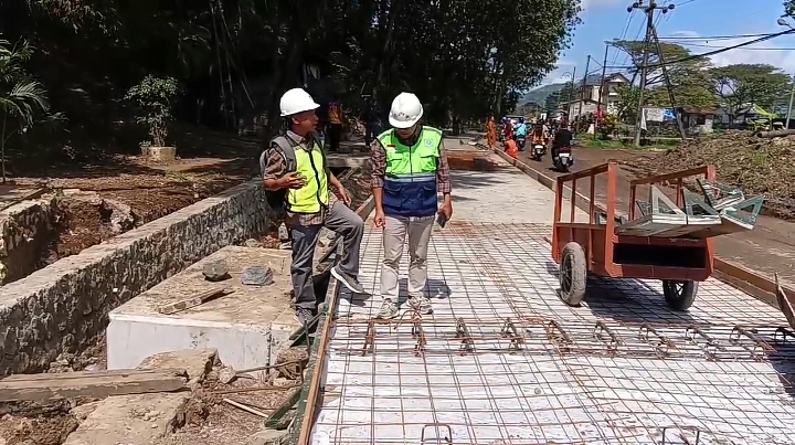 Perbaikan Jalan Sawo - Gambiran Tulungagung Dimulai, Anggaran Tembus Rp 19,1 Miliar