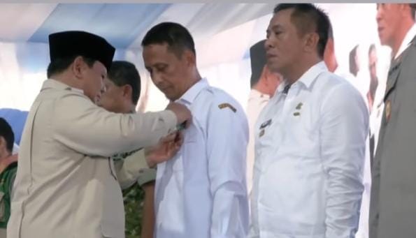 Bupati Bojonegoro Setyo Wahono Raih Anugerah Satyalancana Wira Karya dari Presiden Prabowo