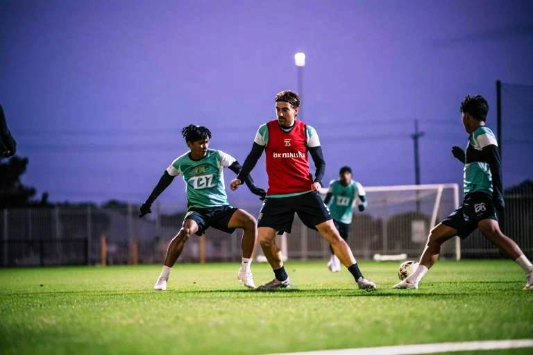 Siap Tempur! Persebaya Bakal Jajal Kekuatan Football West All Star di Sam Kerr Football Centre