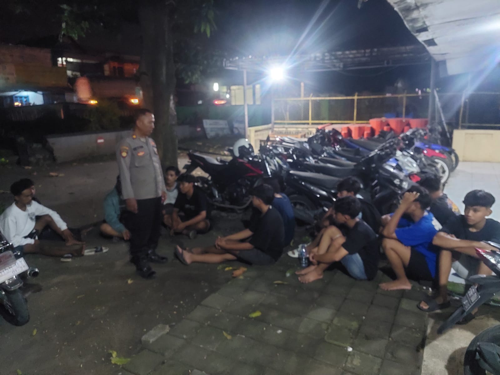 Razia Balap Liar di Ringroad Mojoagung, Polisi Amankan 13 Remaja dan 7 Sepeda Motor