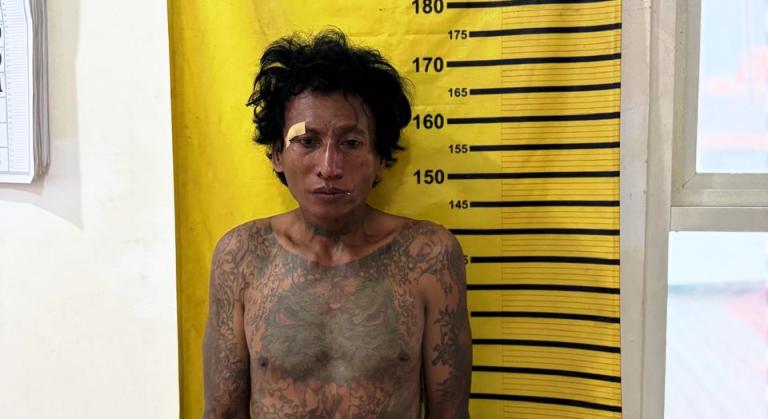 Warga Rangkah Hajar Bandit Motor Bertato, Satu Pelaku Kabur