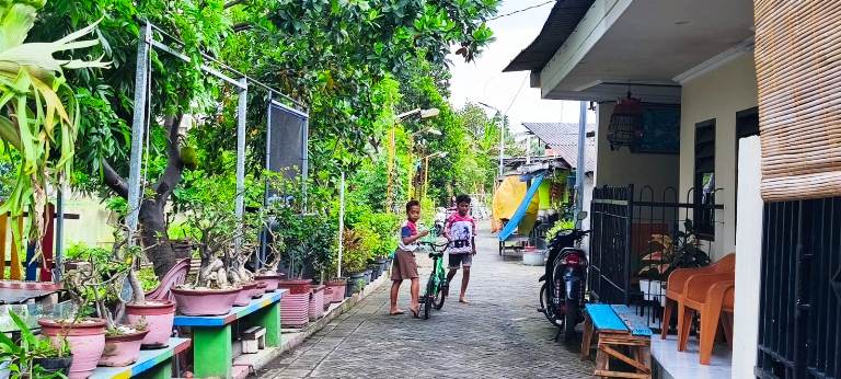 Transformasi Kampung Kumuh di Karangpilang Jadi Kampung Sat Set Cuan Inovatif