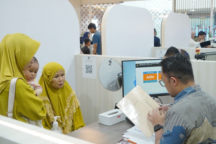Kantor Imigrasi Tanjung Perak Gelar Layanan Paspor Simpatik Hari Kedua di Immigration Lounge Icon Mall Gresik