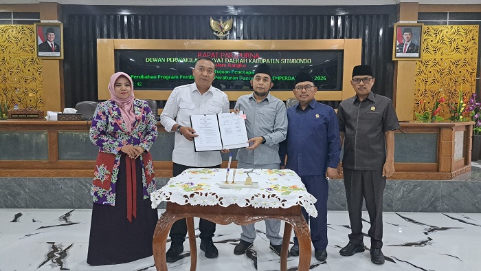 DPRD Situbondo Sahkan Raperda Kawasan Tanpa Rokok dan Penataan Desa