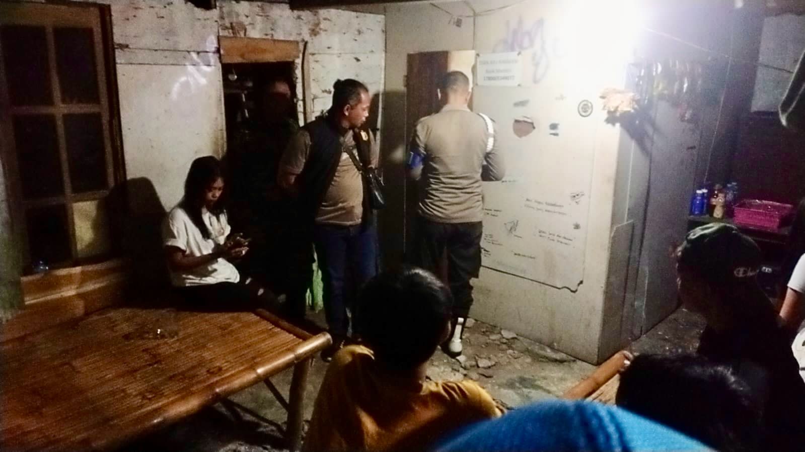 Cegah Gangguan Kamtibmas Selama Ramadan, Aparat Merazia Warung Remang-remang di Dukun Gresik