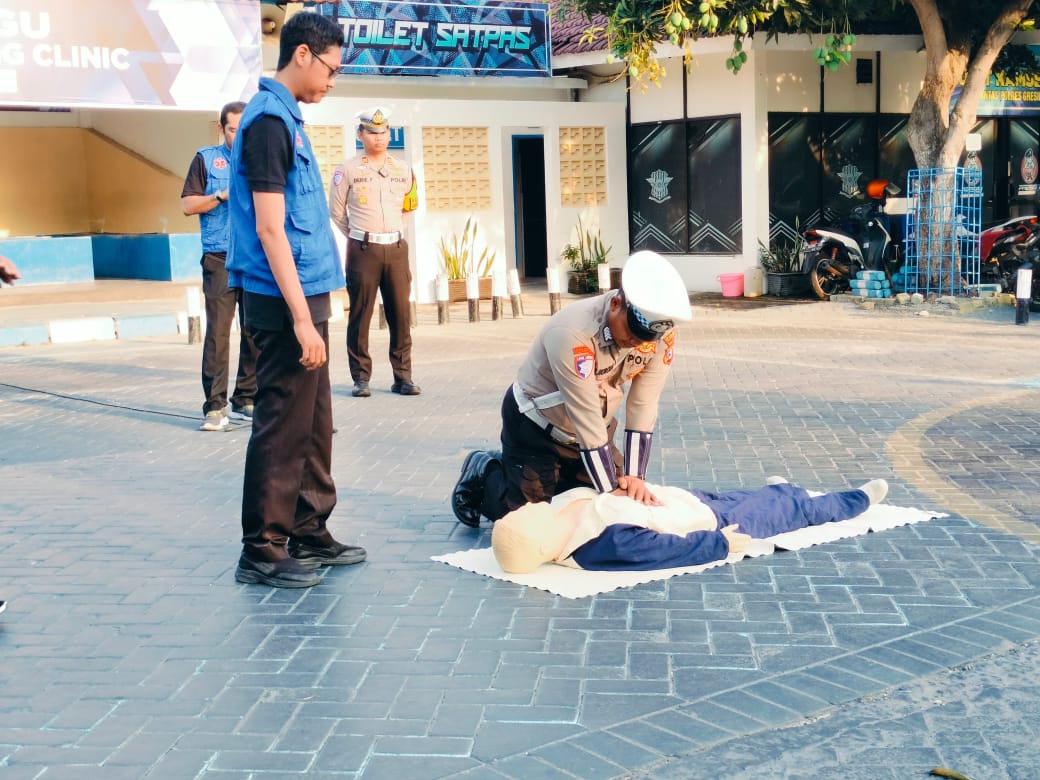 Satlantas Polres Gresik dan Rumah Sakit Petrokimia Gelar Pelatihan PPGD