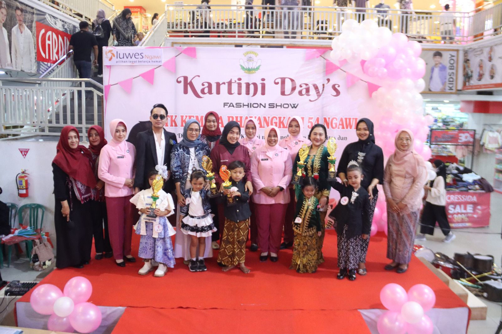 Ceria Anak TK Peringati Hari Kartini Bersama Polwan dan Bhayangkari Ngawi 