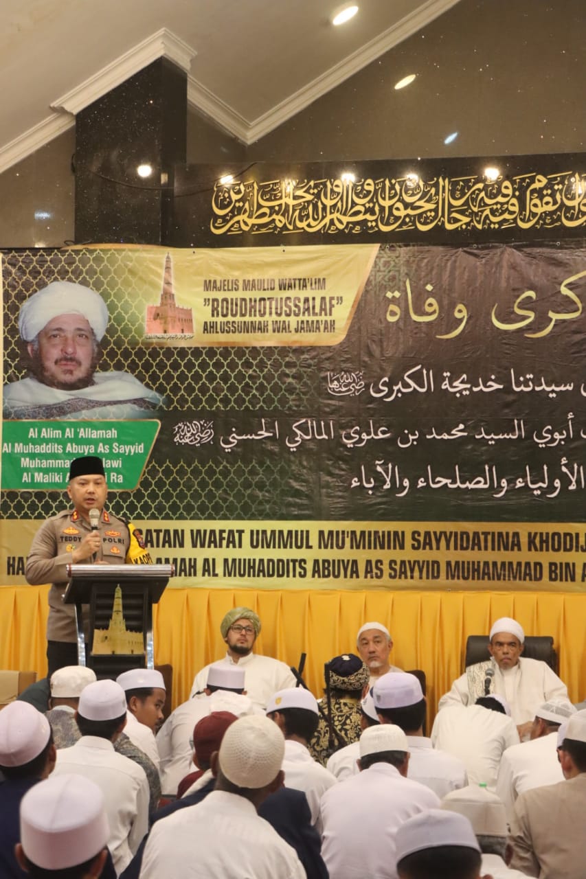 Hadiri Haul Abuya Assayyid Muhammad Bin Alawi Al-Maaliki, Kapolres Pasuruan Ajak Ulama Terus Jaga NKRI