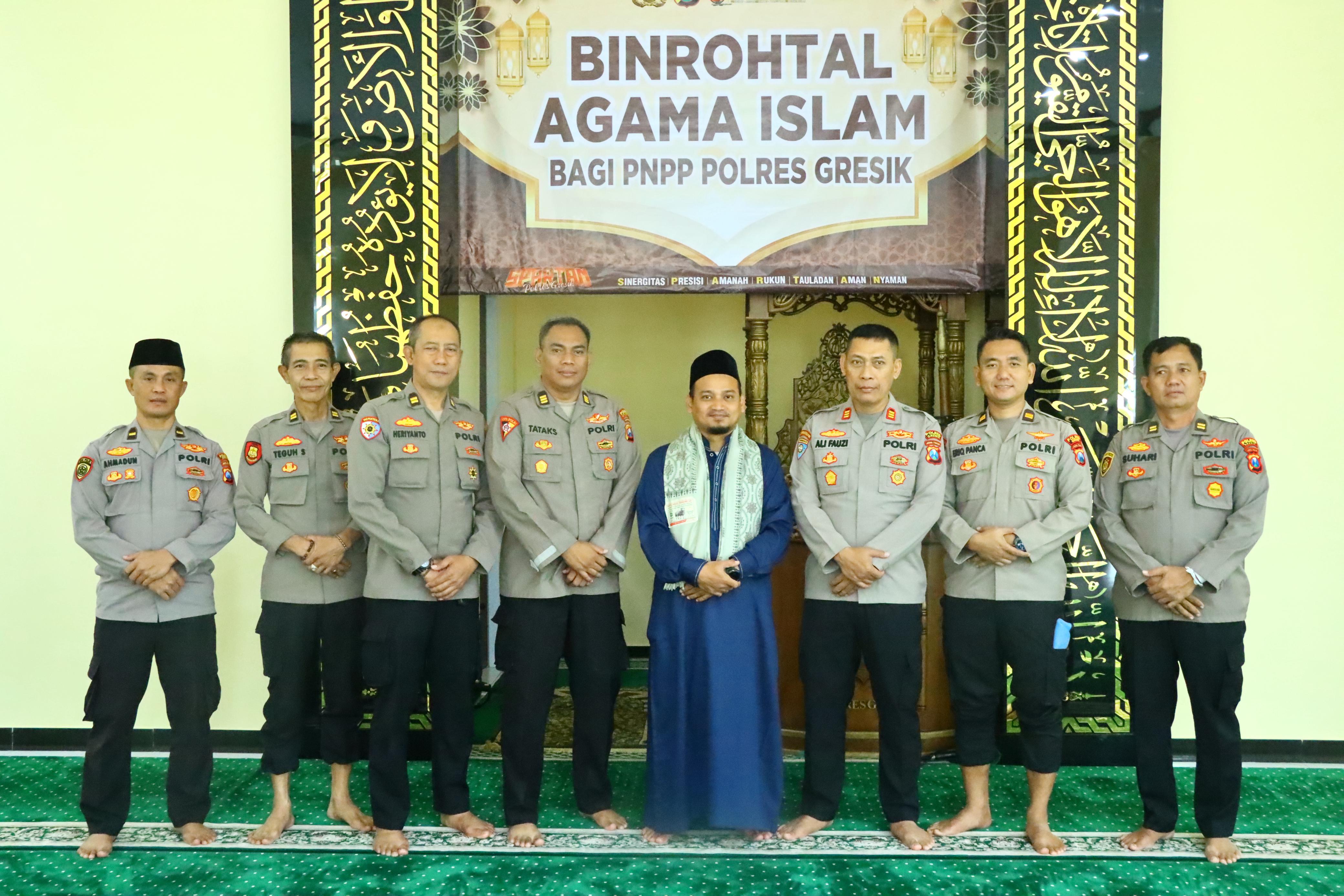 Polres Gresik Gelar Binrohtal, Pupuk Keimanan Personel dalam Menjalankan Tugas