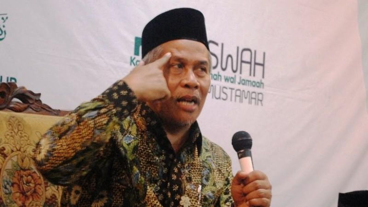 KH Marzuki Mustamar Diberhentikan dari Jabatan Ketua PWNU Jatim