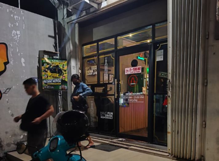 Tabrak SE Pemkot Surabaya, Toko Alcovery Jual Miras Eceran dan Buka Sampai Subuh