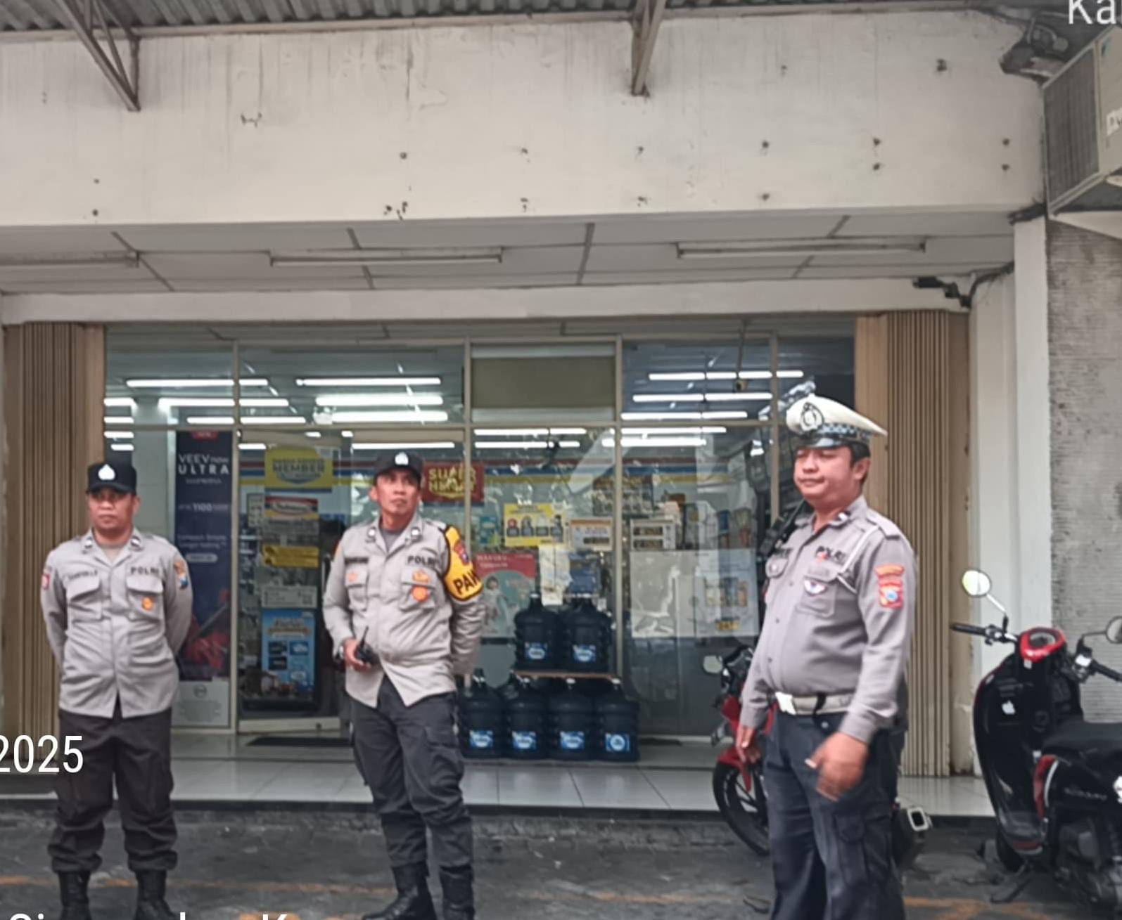 Polsek Sukomanunggal Tingkatkan Patroli Antisipasi Kejahatan