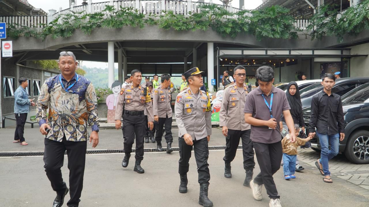 Kapolres Pasuruan Turun Langsung ke Cimory Prigen, Pastikan Wisata Aman Saat Lebaran