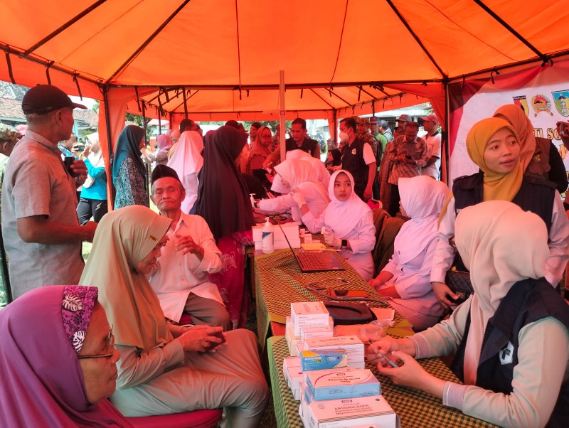 TMMD Ke-127 di Kediri Ditutup dengan Pengobatan Katarak Gratis