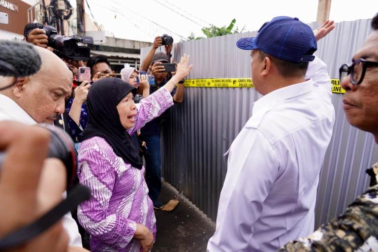 Turun Langsung ke Lokasi Penggusuran Klaster di Kabupaten Bekasi, Menteri Nusron Tegaskan Kehadiran Negara