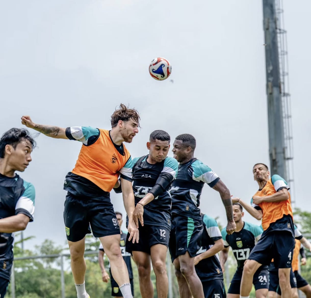 Suporter Desak Eduardo Perez Rotasi Pemain, Lini Serang Jadi Sorotan