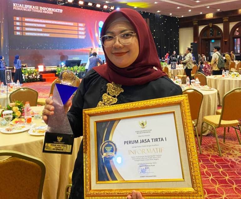 PJT I Kembali Raih Predikat Informatif Monev Keterbukaan Informasi Publik 2025