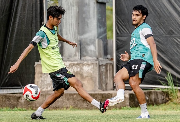 Rachmat Irianto Siap Comeback, Koko Ari Masih Jalani Pemulihan Jelang Lawan Persib