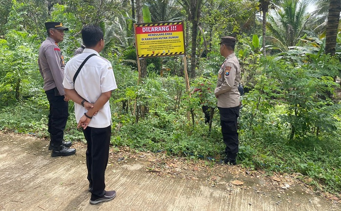 Polisi Tertibkan Tambang Emas Tradisional di Bantaran Sungai Desa Keboireng Tulungagung