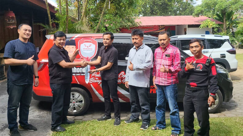 APBD Jatim untuk Rakyat, Fraksi PDI-P Salurkan Mobil Siaga