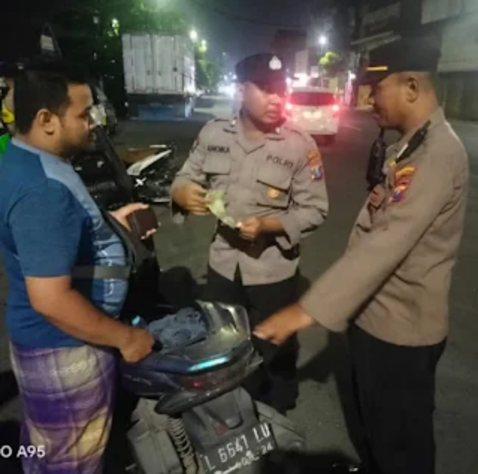 Polsek Bubutan, Gabungan Rayon 1 Operasi Kejahatan Malam Berhasil Tilang 4 Pelanggar Dan Mengamankan  3 Motor