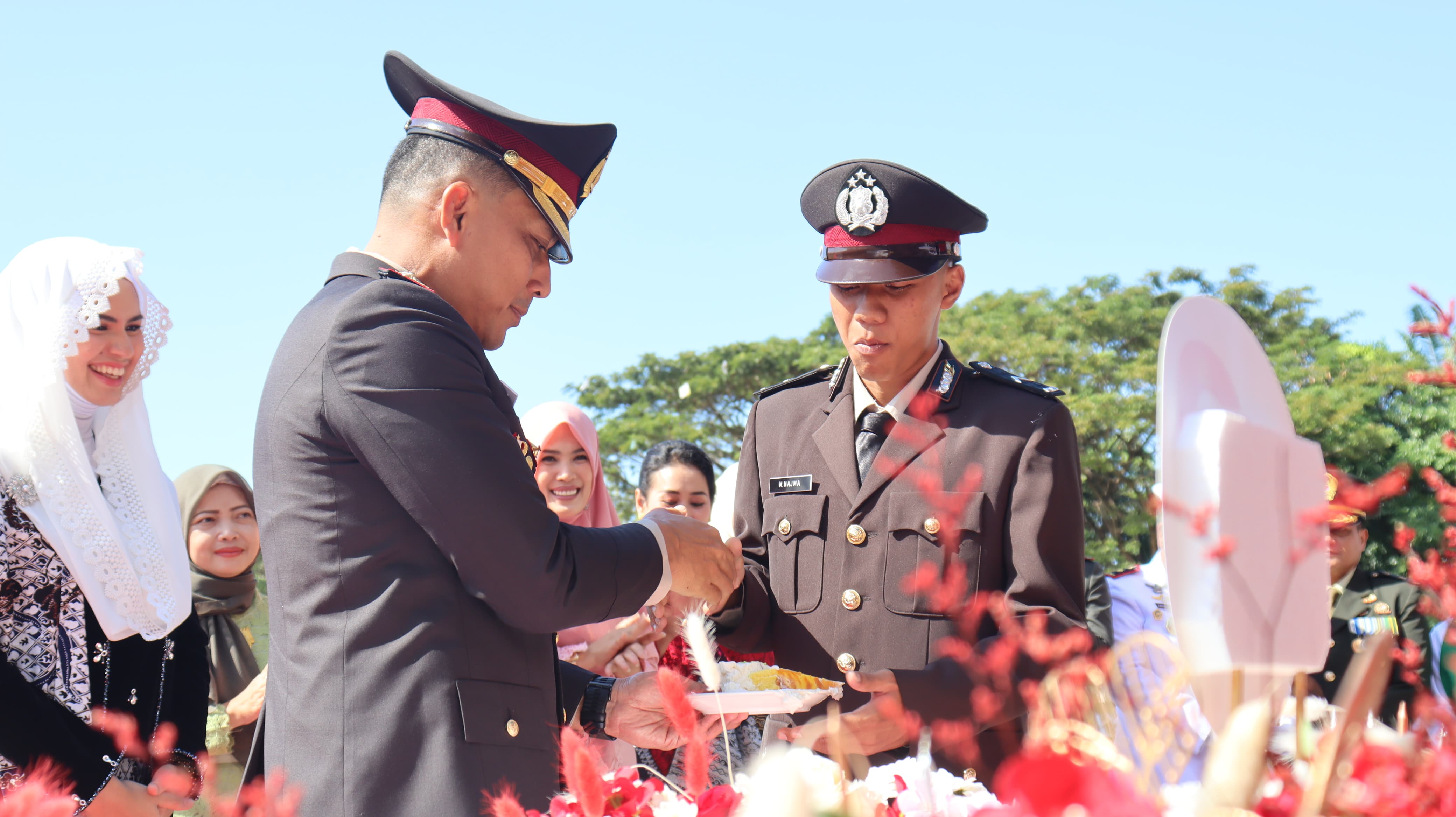 Upacara Hari Bhayangkara Ke-79, Kapolresta Banyuwangi: Jaga Integritas, Perkuat Soliditas