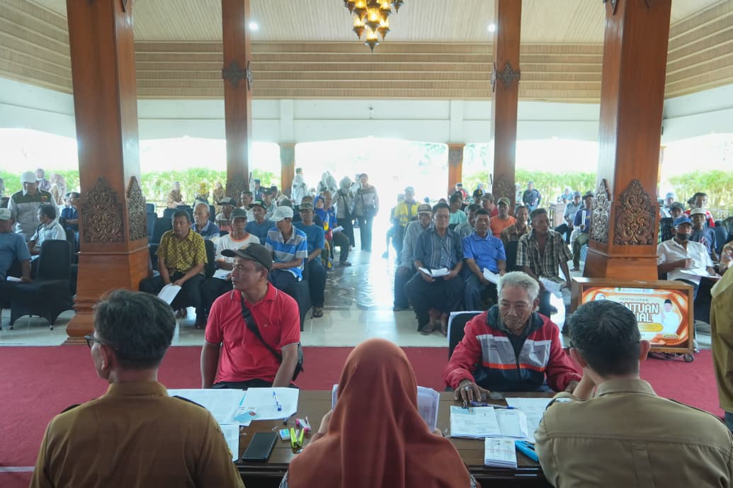 Jelang Lebaran 1447 H, Ning Ita Salurkan Bansos Maraton bagi Ribuan Warga Rentan di Kota Mojokerto
