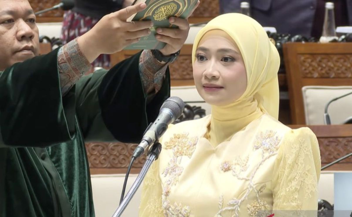 Adela Kanasya Adies Resmi Dilantik Jadi Anggota DPR RI 2024-2029