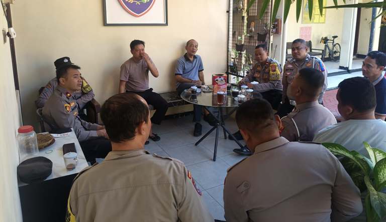 Polsek Wonocolo Gelar Ngopi Bareng, Jalin Silaturahmi dan Tingkatkan Soliditas Personel