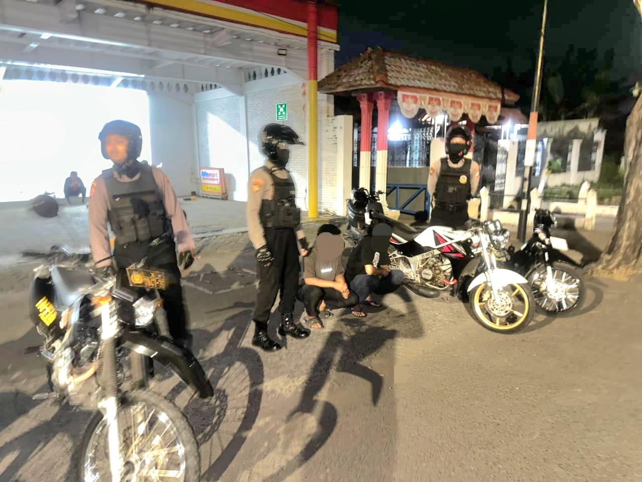 Polisi Amankan 4 Remaja dan 2 Motor Modifikasi saat Balap Liar di Pasuruan