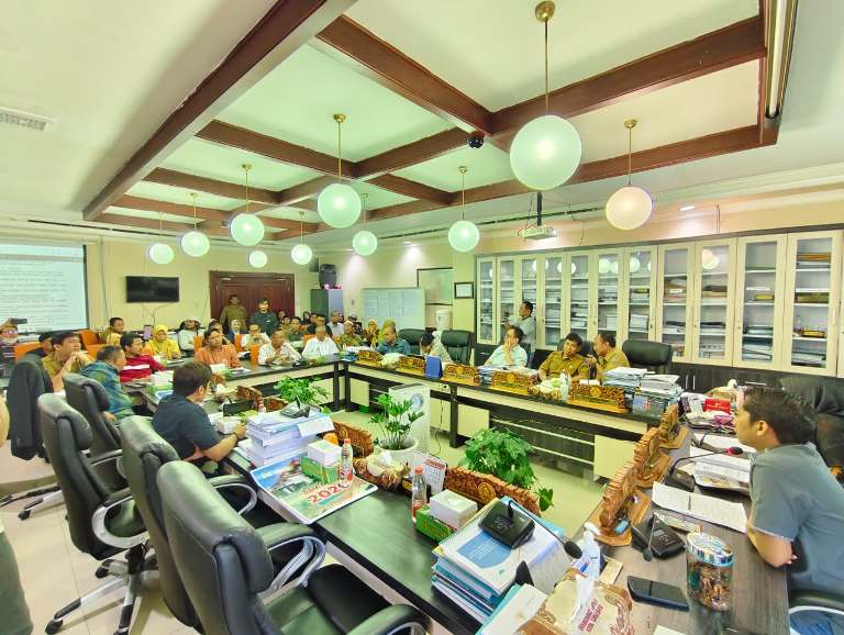 Pengembang Mangkir, Warga Sukolilo Dian Regency Adukan Proyek Jembatan Pemicu Banjir ke DPRD Surabaya