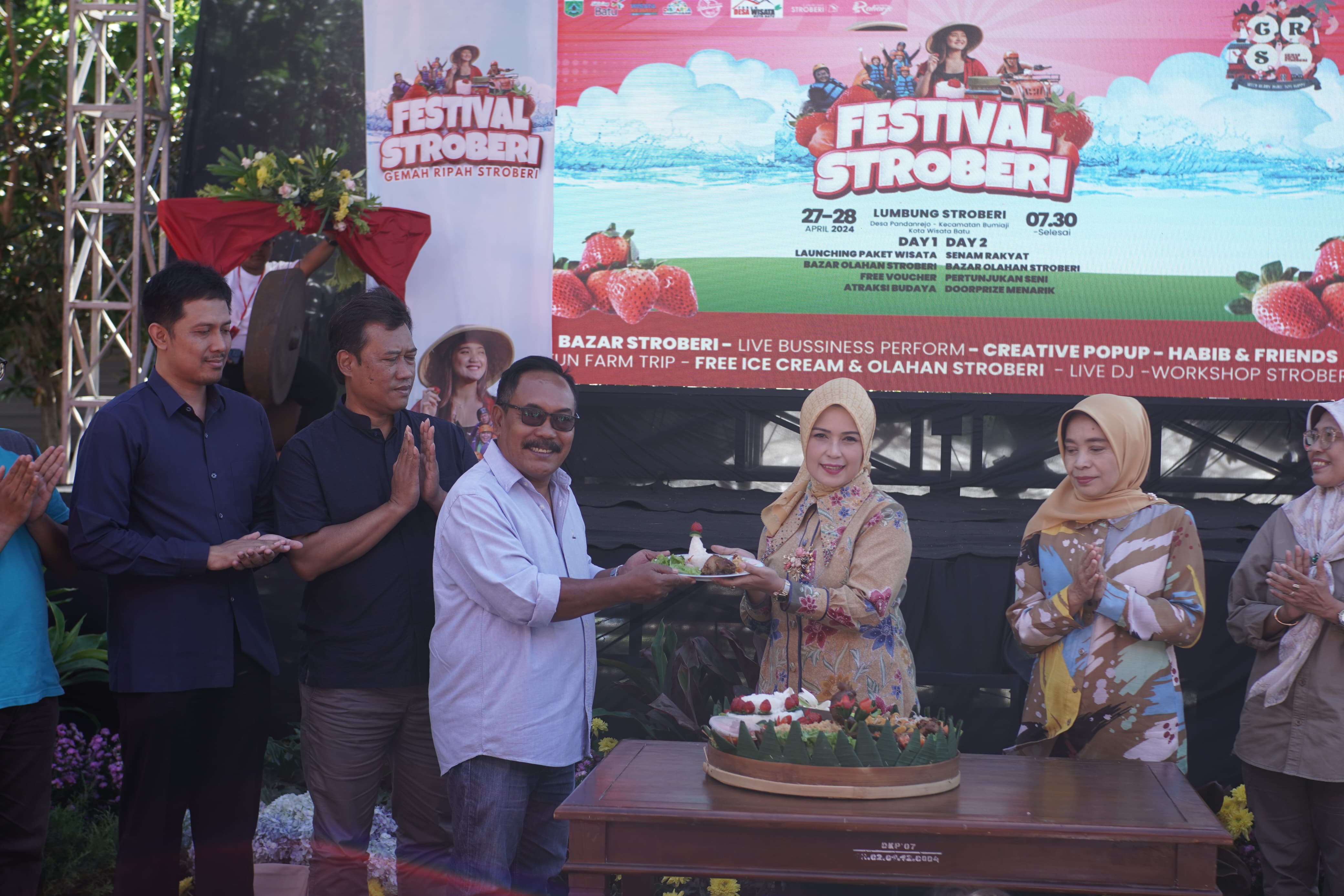 Festival Stroberi ‘Gemah Ripah Stroberi’ Kota Batu Tawarkan Daya Tarik Wisata