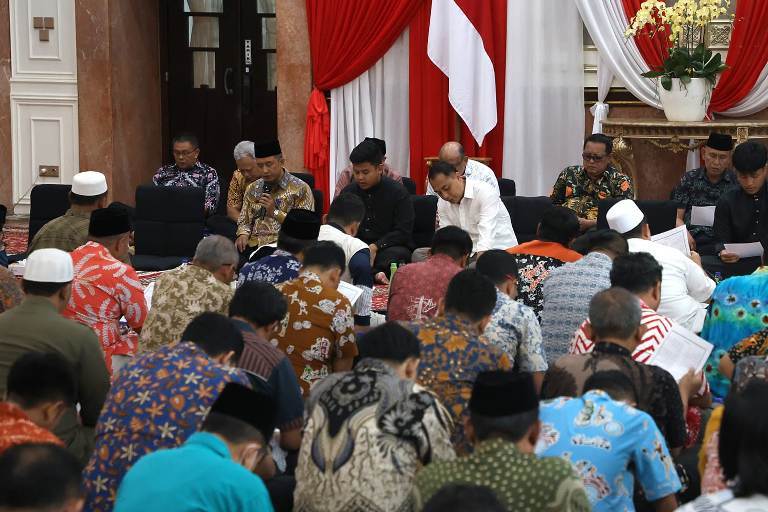 Pemkot Surabaya Gelar Istigasah untuk Korban Longsor dan Banjir Bandang