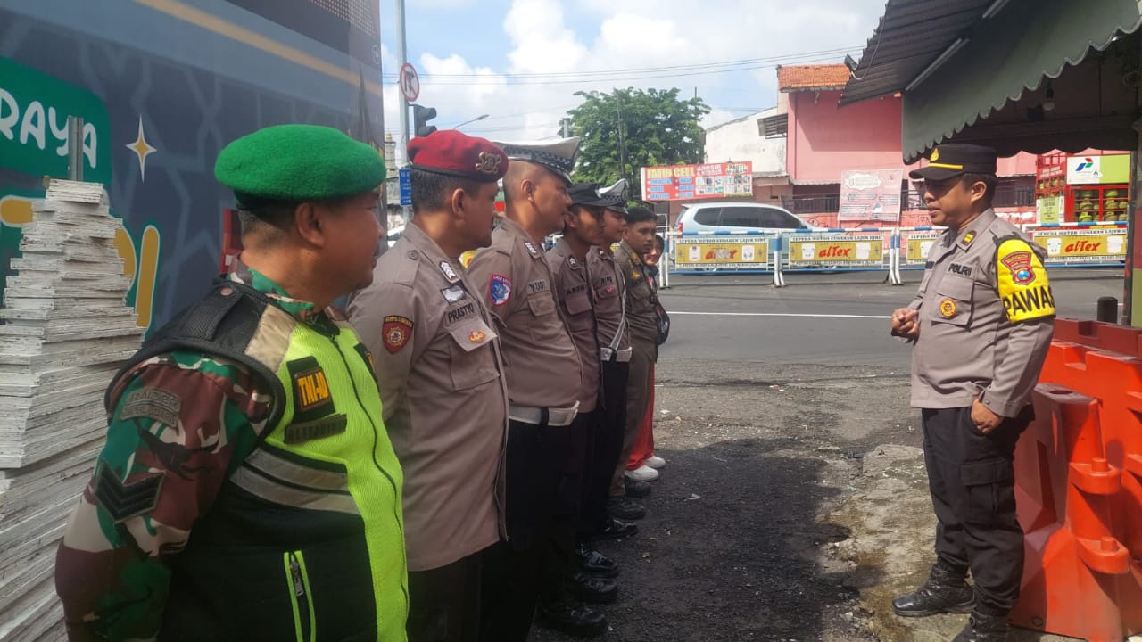 Polsek Sawahan Gelar Apel Pos Pam Ketupat Semeru 2025, Siagakan Personel Gabungan