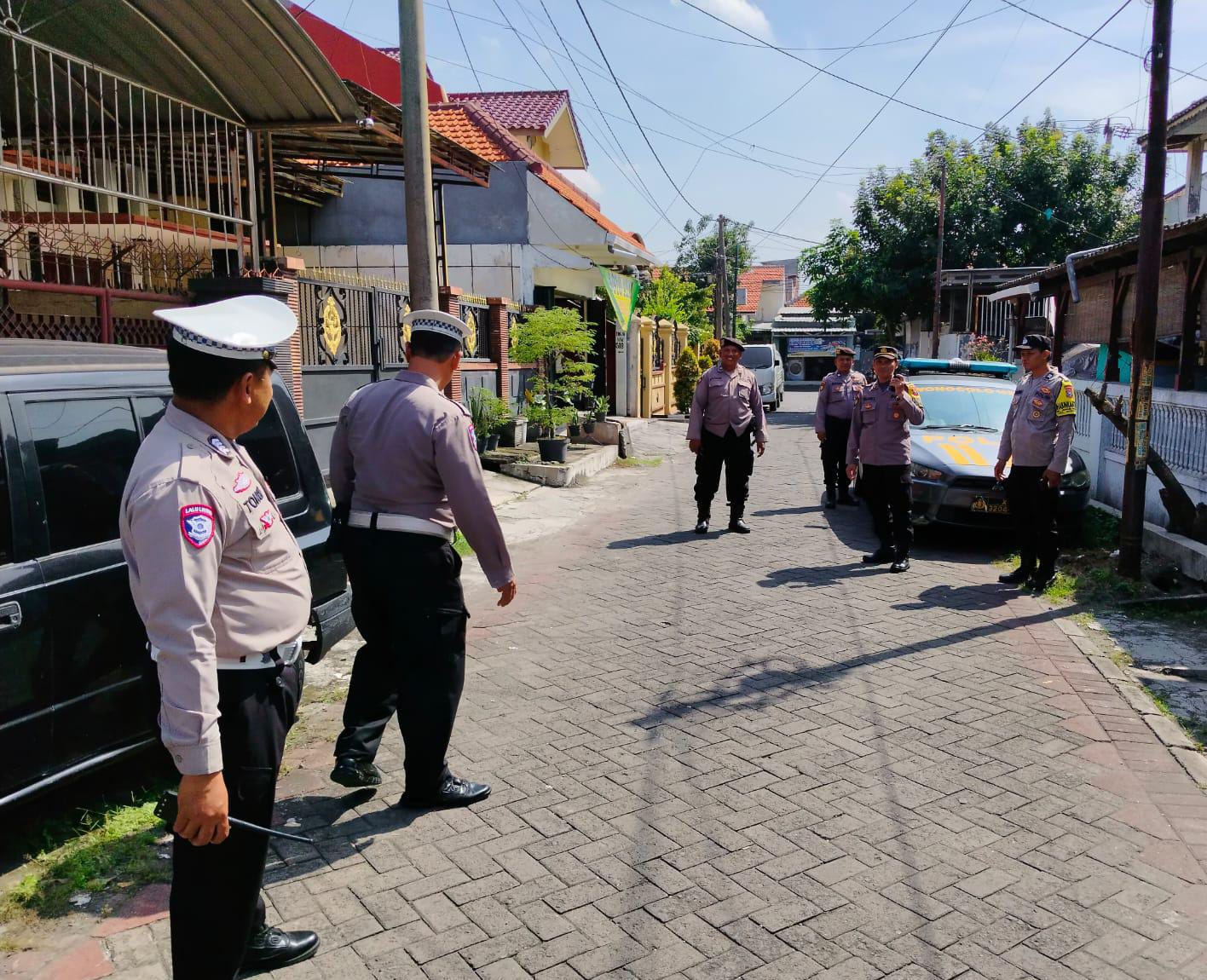 Tingkatkan Keamanan Lingkungan, Polsek Wonocolo Intensifkan Patroli Permukiman