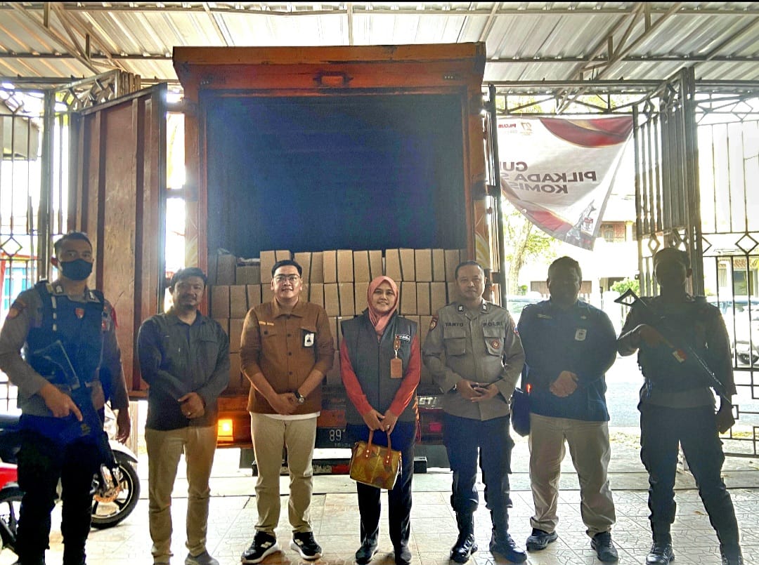 KPU Kota Blitar Terima Logistik Surat Suara Pilkada 2024