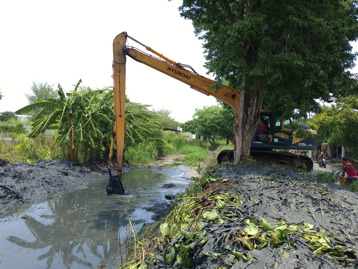 Atasi Banjir, DSDABM Normalisasi Sungai Dangkal