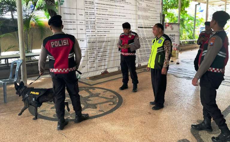 Polda Jatim Maksimalkan Patroli Operasi Lilin Semeru dengan Libatkan Unit K9