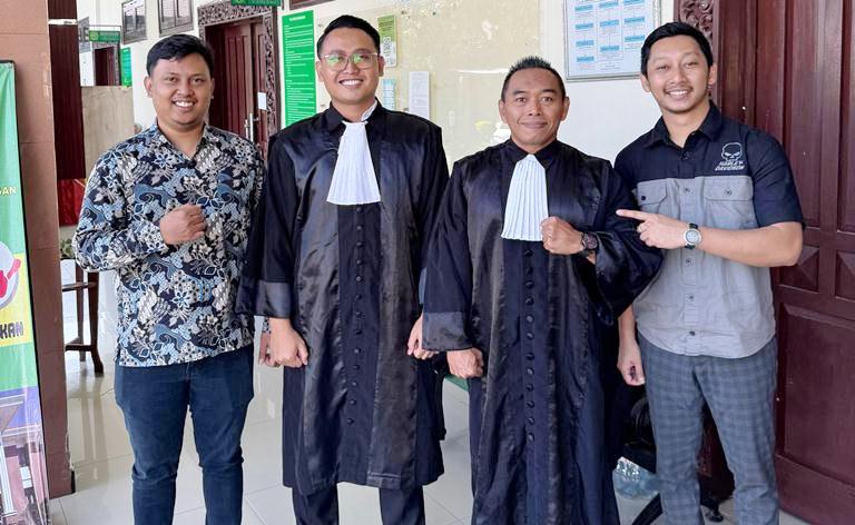 Tragedi Jalur Maut Gresik: Perlintasan 'Resmi' Tanpa Penjaga, PT KAI dan Pemkab Saling Lepas Tangan