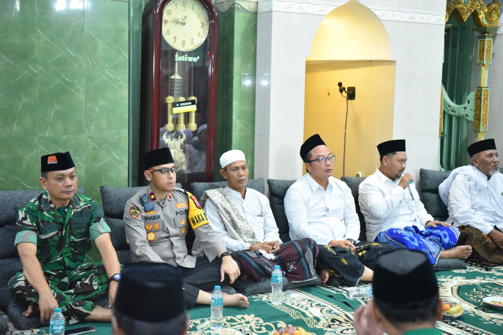 Polres Gresik Pastikan Tradisi Malam Selawe 2026 di Makam Sunan Giri Berjalan Aman dan Kondusif