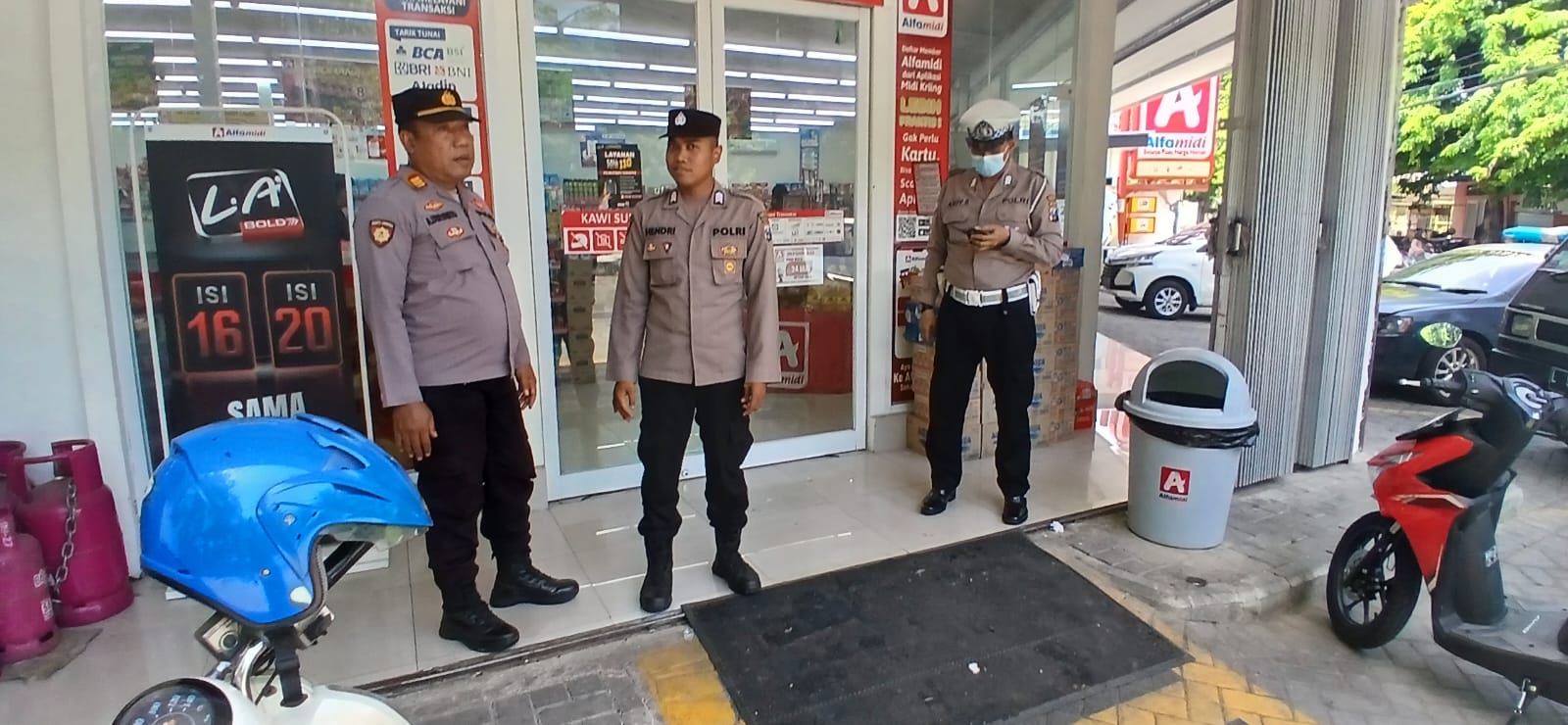 Polsek Sawahan Intensifkan Patroli, Antisipasi Kejahatan di Minimarket