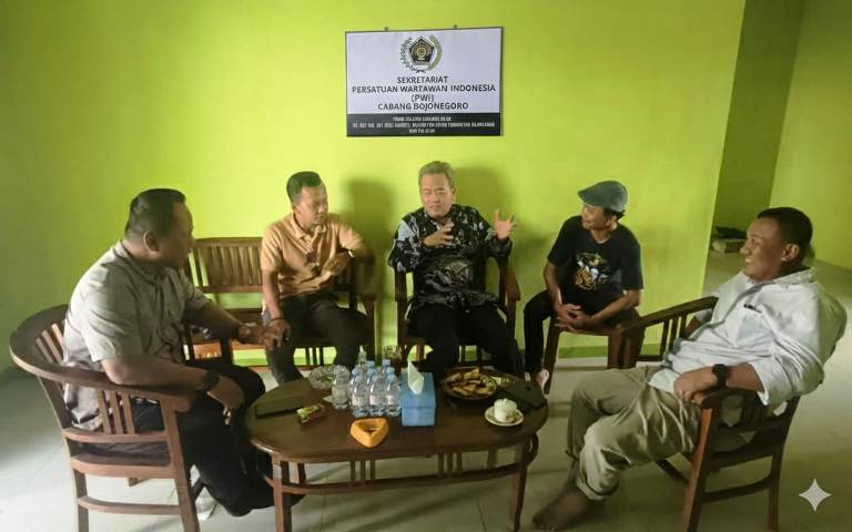 Wakil Ketua Komisi A DPRD Jatim Budiono Silaturahmi ke PWI Bojonegoro, Ucapkan Selamat Ketua Terpilih