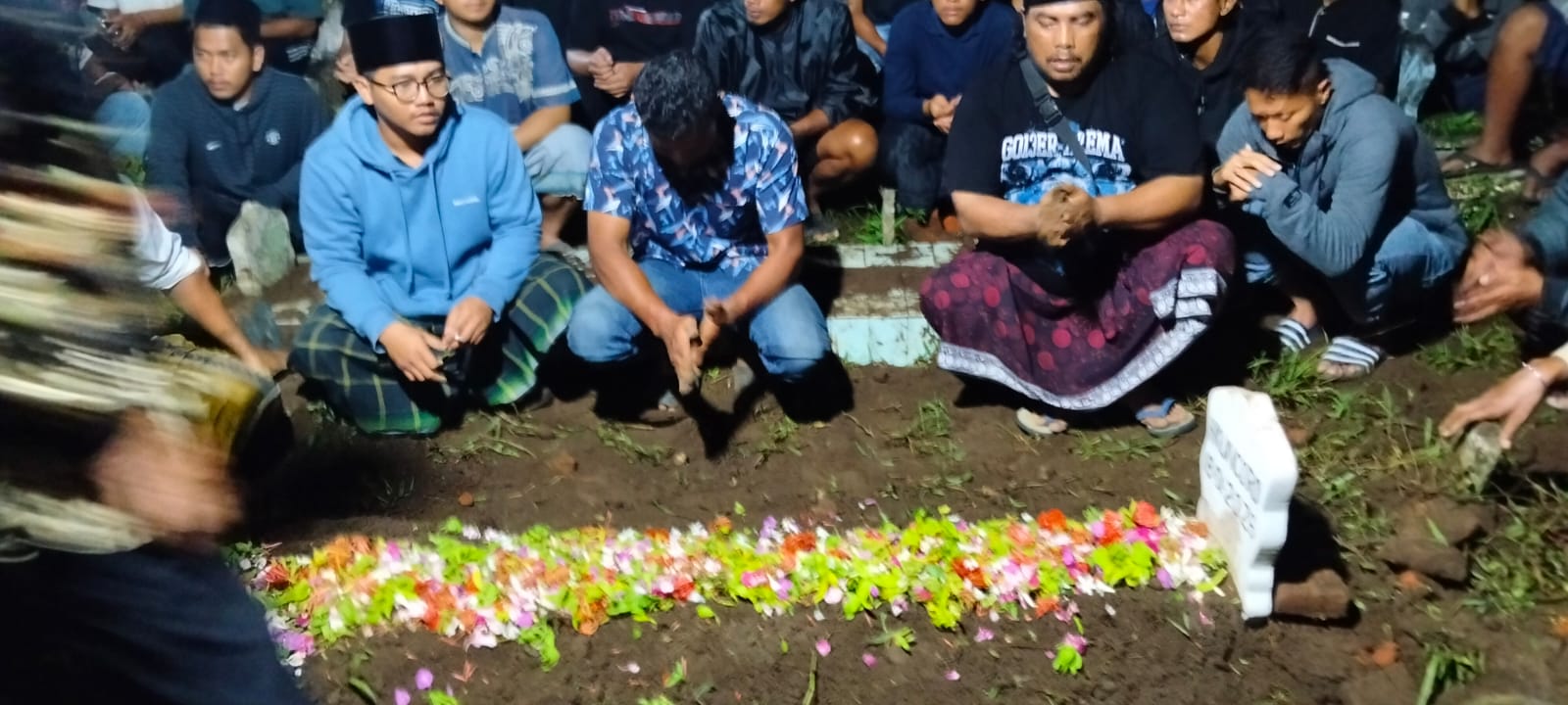 Jenazah Kuncoro Dikebumikan di Pemakaman Umum Desa Putat Kidul