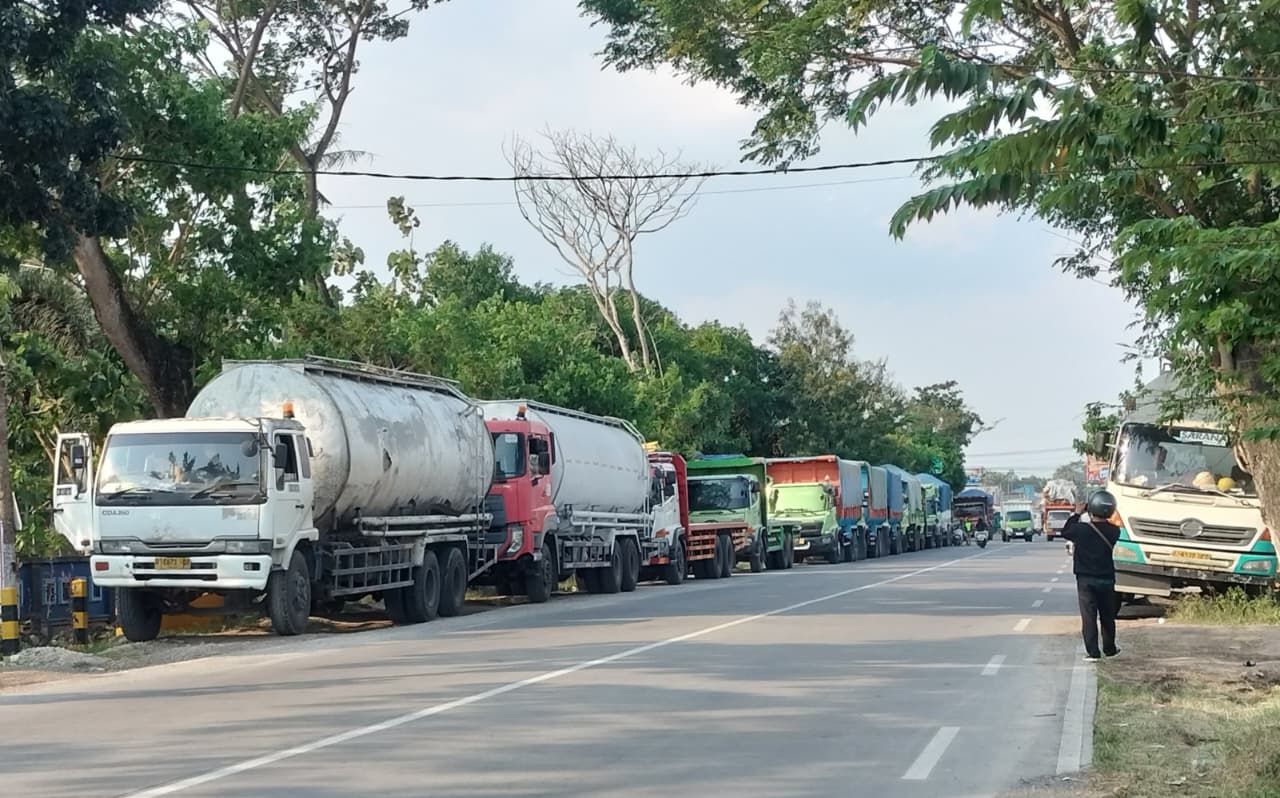 Benang Kesabaran Putus, Warga Puger Ancam Blokade Total Jalur Operasional PT Imasco Asiatic