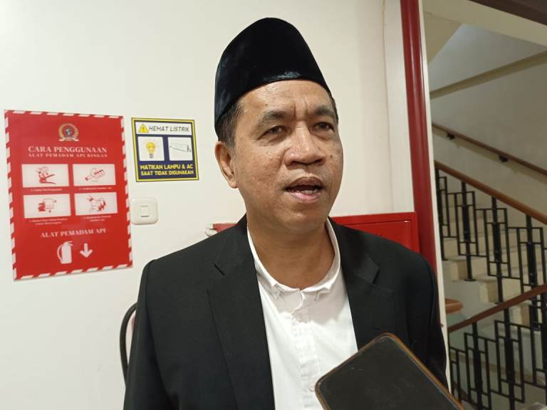 Seragam Beda Warna dan Kualitas, Bantuan untuk Siswa Pemuda Tangguh Surabaya Dinilai Mubazir