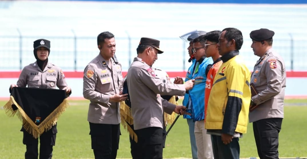 Kapolri Pimpin Apel Ojol Kamtibmas Jogo Jatim di Malang