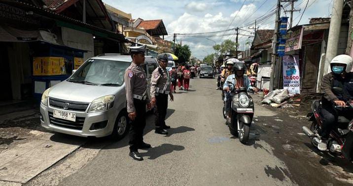 Patroli Presisi Polsek Bubutan Amankan Kunjungan Kapolrestabes Surabaya