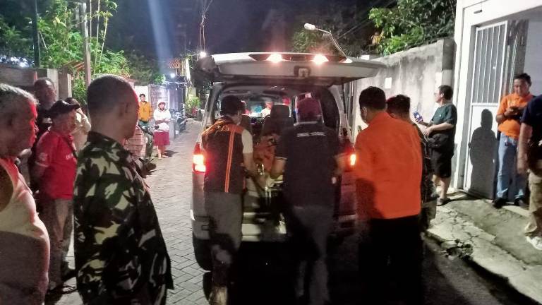 Keluarga ke Batu, Kakek Lebo Agung Ditemukan Meninggal di Teras Rumah