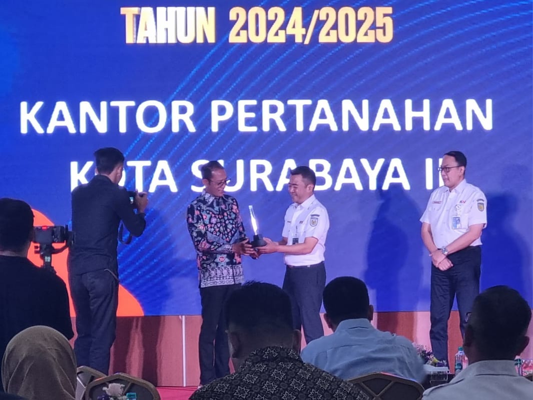 Raih Penghargaan KAI Stakeholder's Award, Budi Hartanto: Ini Buah dari Kerja Keras dan Kerja Cerdas Tim